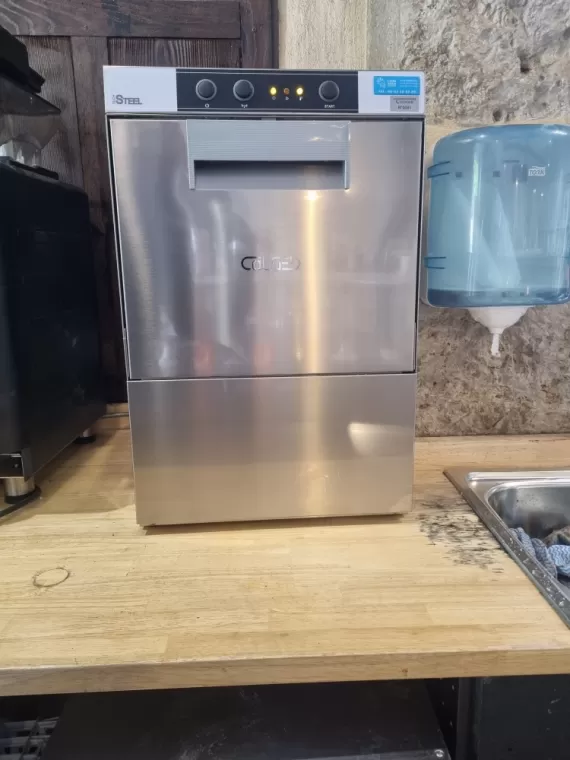 Installation d'un lave verres Colged à Lyon , Brignais, LYON FROID CUISINES