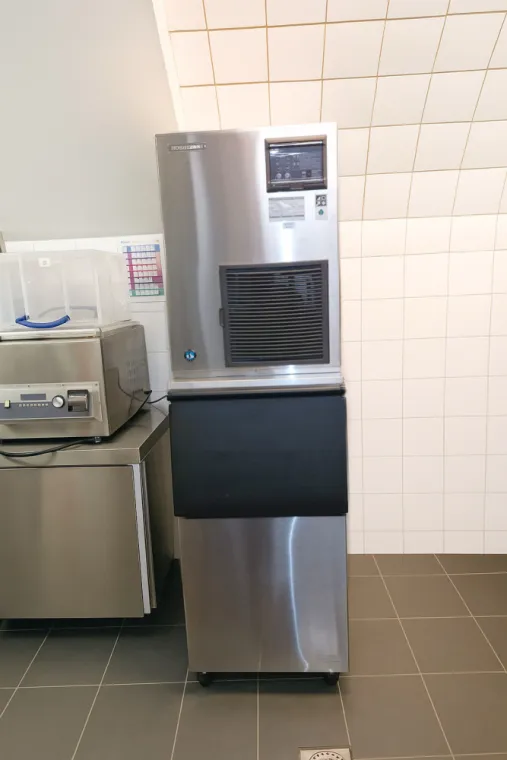 Nouvelle installation : Machine à glaçons de chez Hoshizaki, Brignais, LYON FROID CUISINES