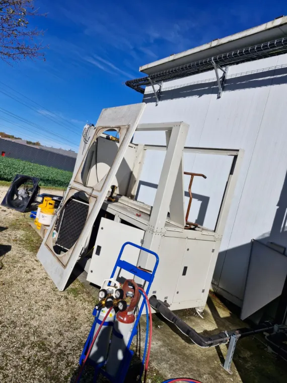 Remplacement de deux condenseurs sur une centrale frigorifique, Brignais, LYON FROID CUISINES